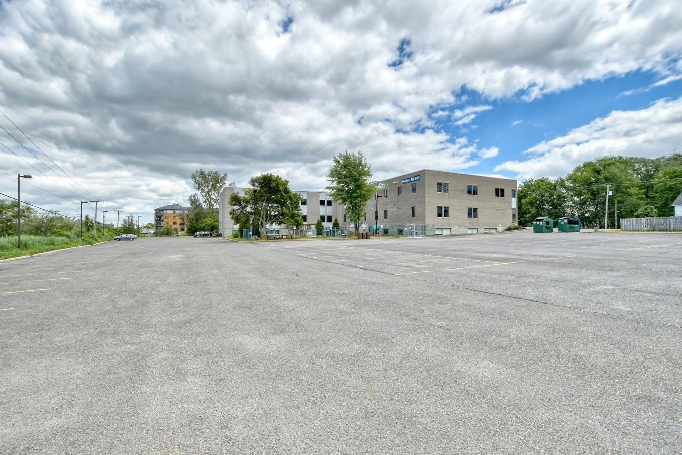 Back facade - 280-155 Boul. Lacombe, Repentigny (Le Gardeur), QC - Outdoor