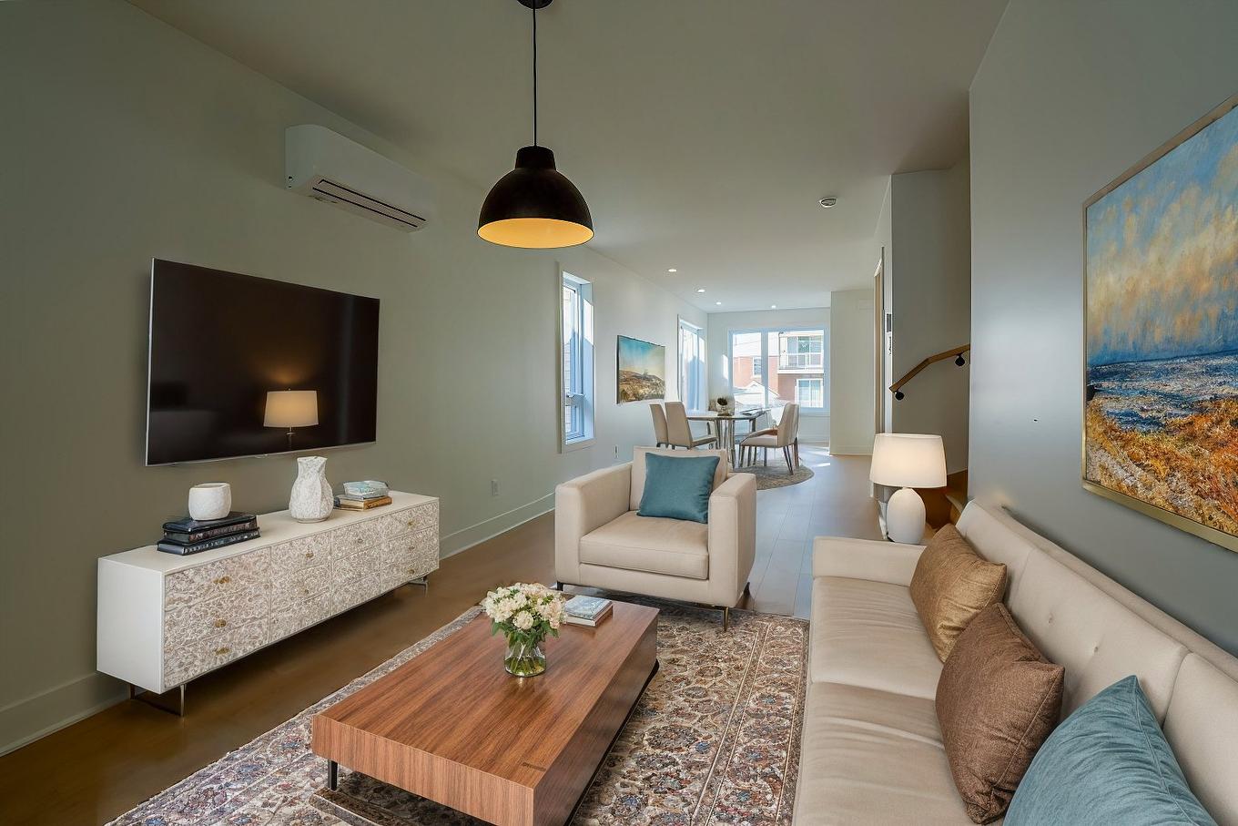 Living room - 10867 Av. Leblanc, Montréal (Montréal-Nord), QC - Indoor Photo Showing Living Room