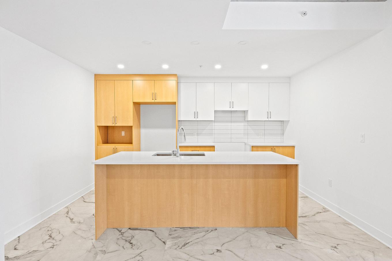 Kitchen - 309-244 Boul. Hymus, Pointe-Claire, QC - Indoor Photo Showing Kitchen