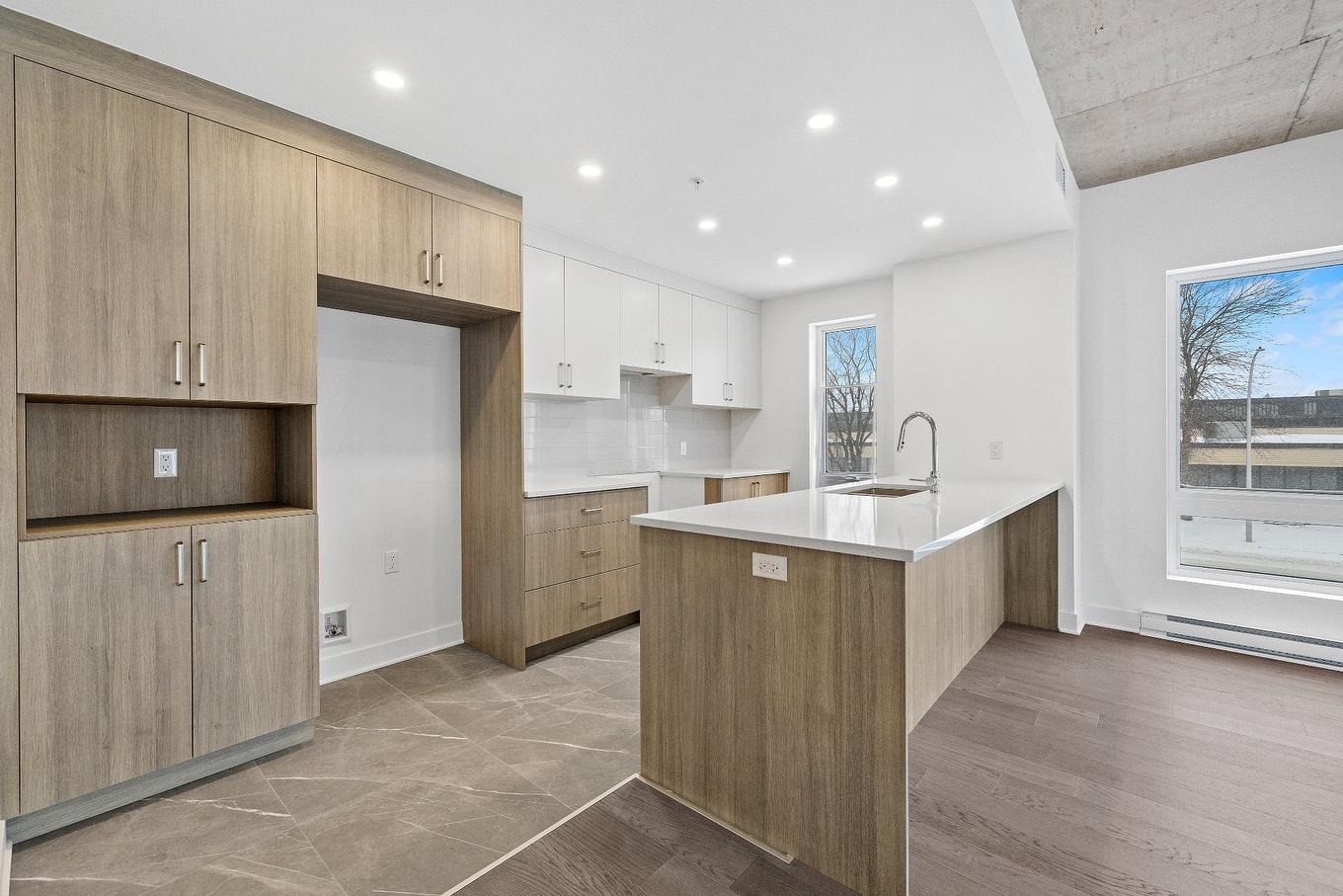 Kitchen - 201-244 Boul. Hymus, Pointe-Claire, QC - Indoor Photo Showing Kitchen