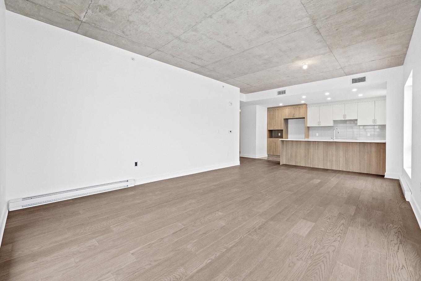 Living room - 201-244 Boul. Hymus, Pointe-Claire, QC - Indoor Photo Showing Kitchen