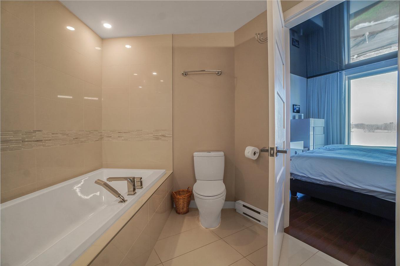 Salle de bains attenante à la CCP - 206-100 Rue André-Prévost, Montréal (Verdun/Île-Des-Soeurs), QC - Indoor Photo Showing Bathroom