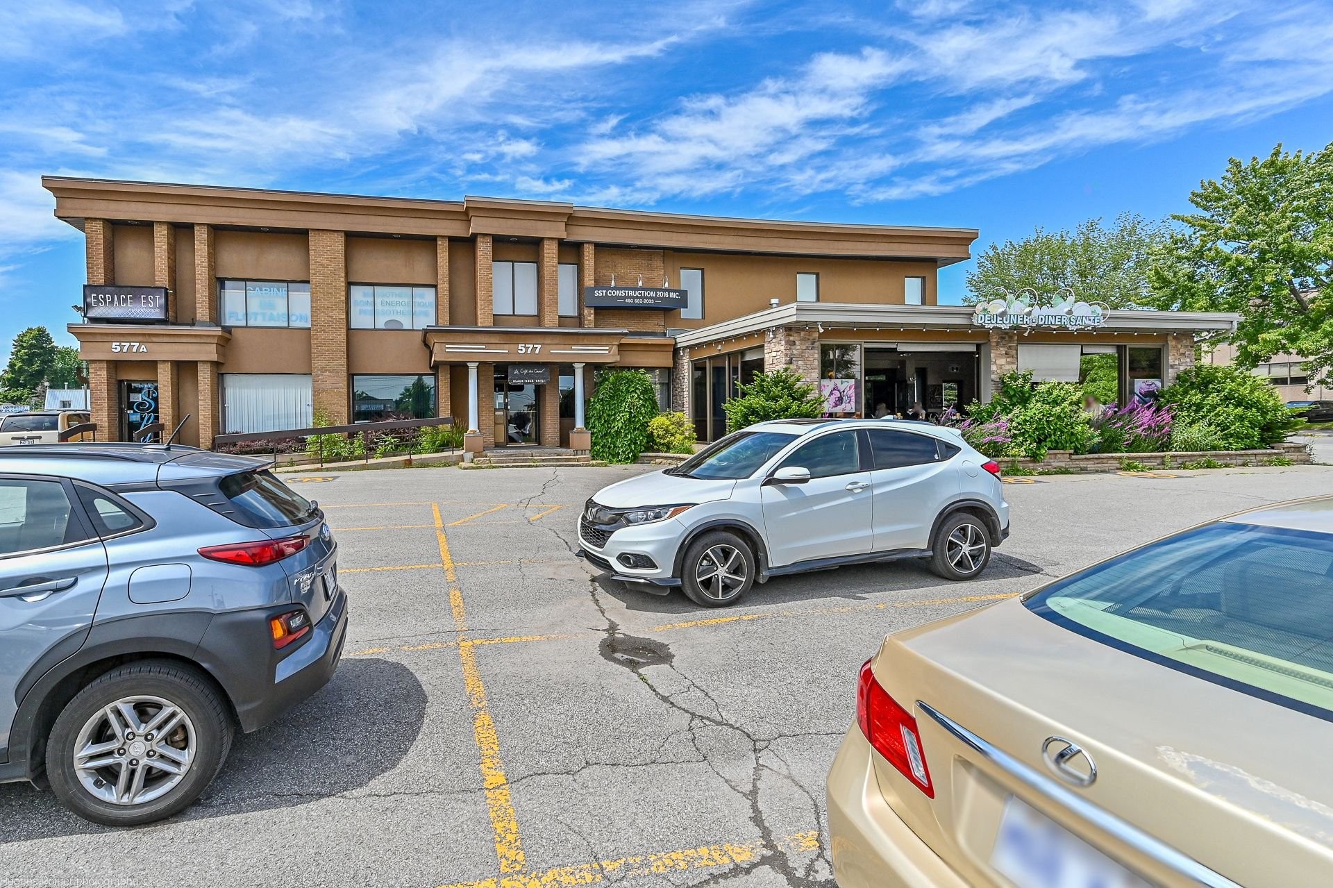 Front of Structure - 252-577 Rue Notre-Dame, Repentigny (Repentigny), QC - Outdoor