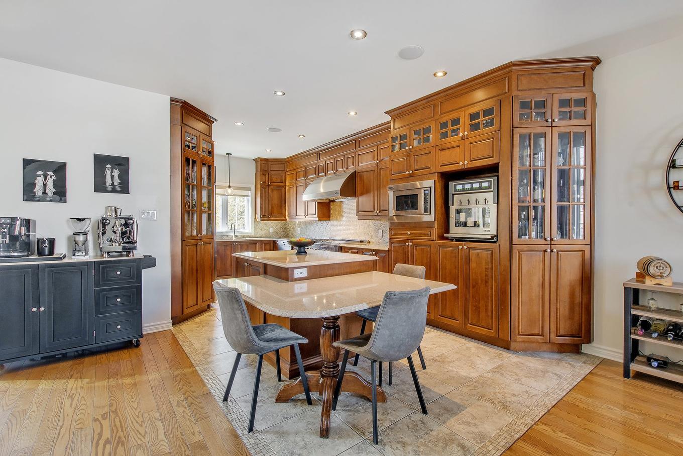 Cuisine - 270 - 280 Place De Rochefort, Mascouche, QC - Indoor Photo Showing Dining Room
