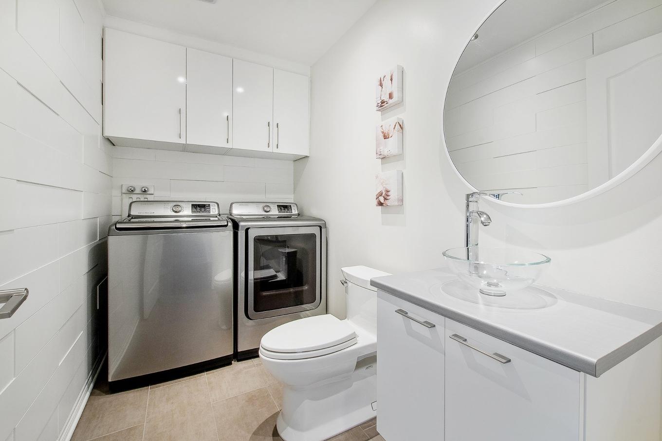 Salle d'eau - 270 - 280 Place De Rochefort, Mascouche, QC - Indoor Photo Showing Laundry Room