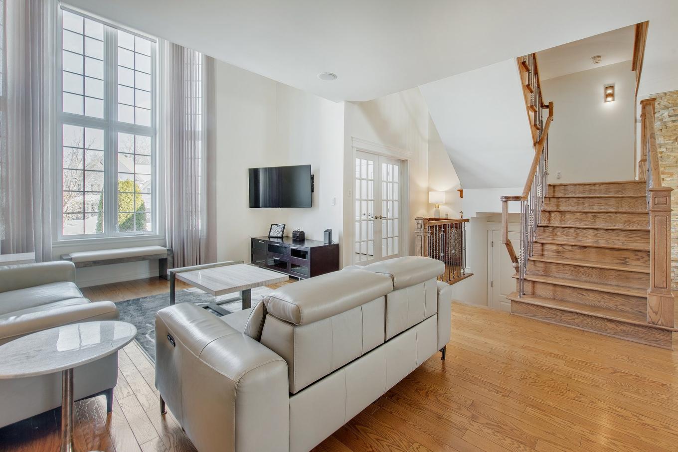 Salon - 270 - 280 Place De Rochefort, Mascouche, QC - Indoor Photo Showing Living Room