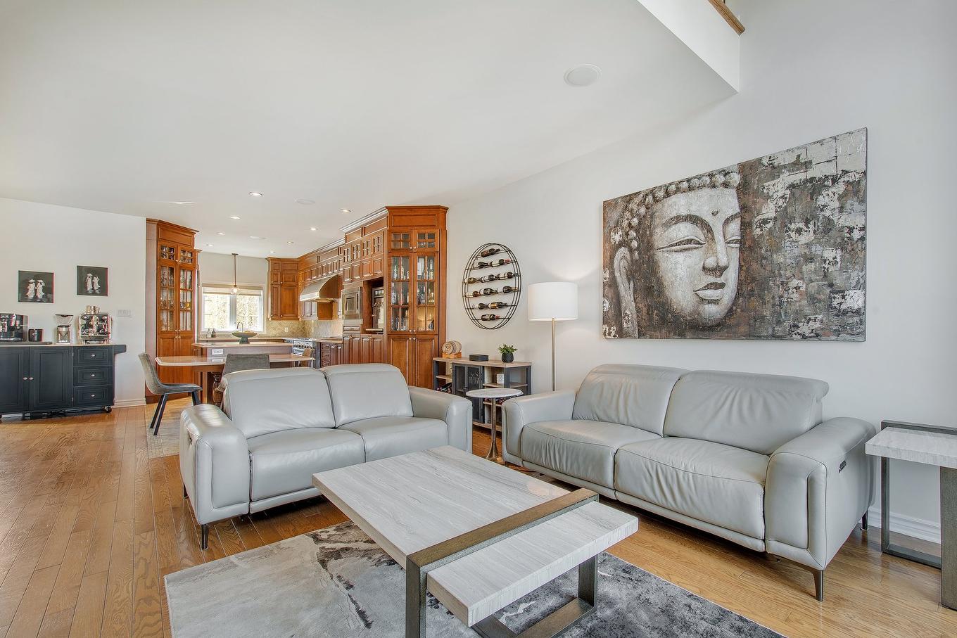 Salon - 270 - 280 Place De Rochefort, Mascouche, QC - Indoor Photo Showing Living Room