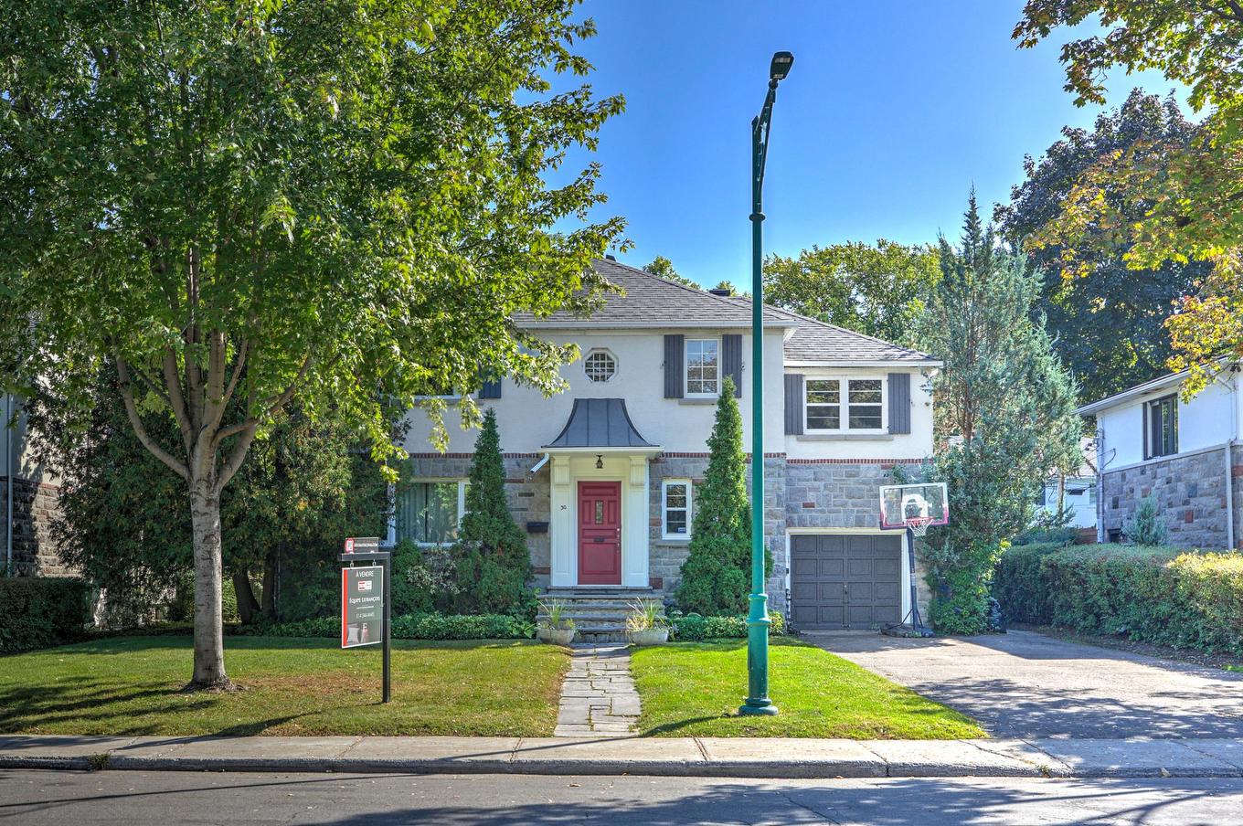 Façade - 30 Ch. Strathcona, Mont-Royal, QC - Outdoor With Facade