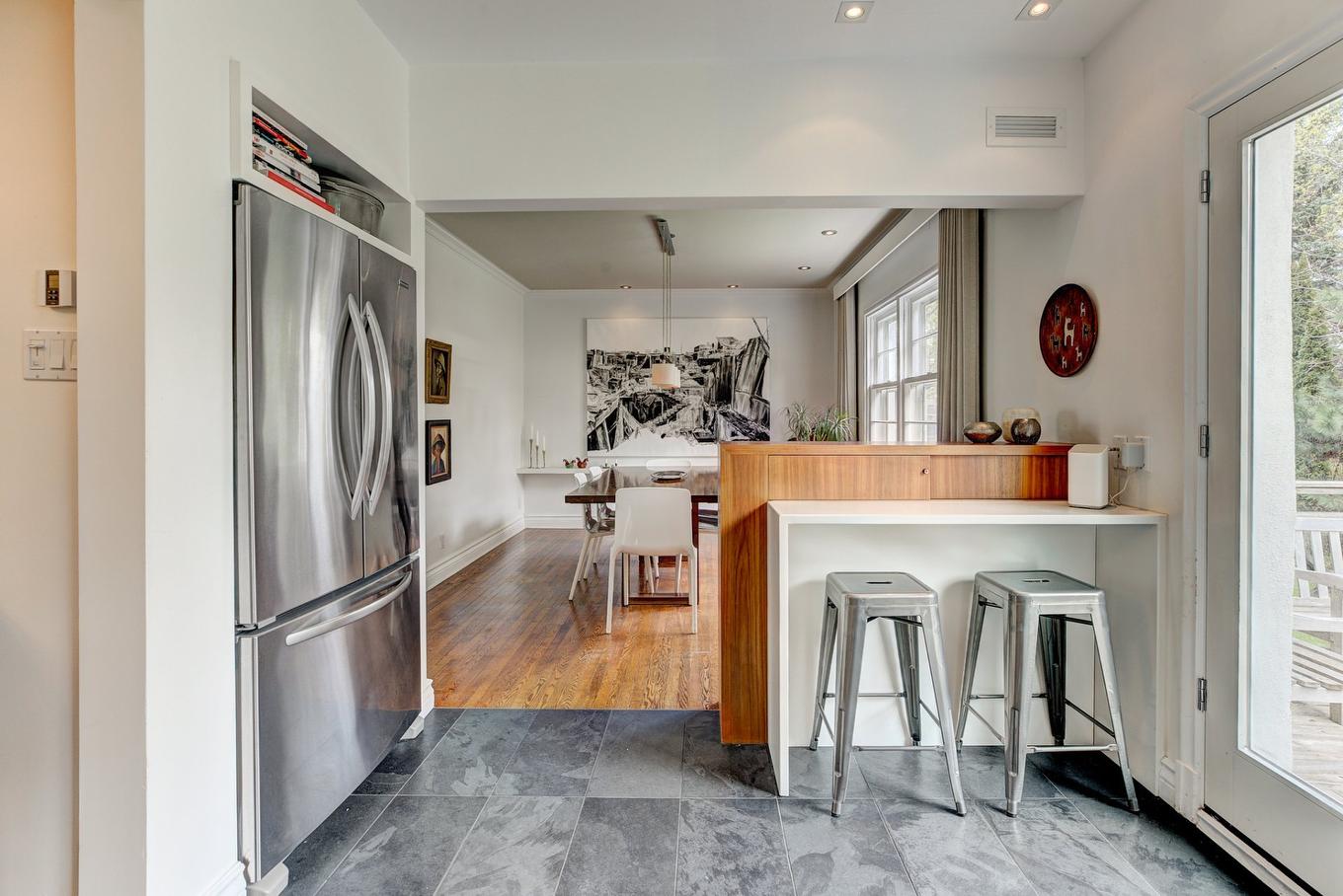 Cuisine - 30 Ch. Strathcona, Mont-Royal, QC - Indoor Photo Showing Other Room