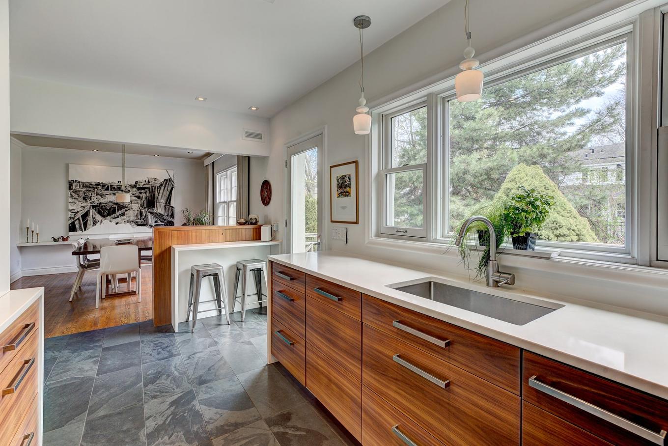 Cuisine - 30 Ch. Strathcona, Mont-Royal, QC - Indoor Photo Showing Kitchen