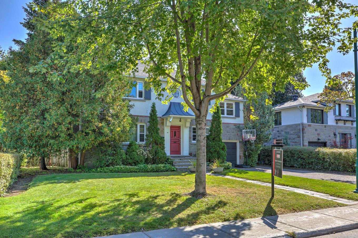 Façade - 30 Ch. Strathcona, Mont-Royal, QC - Outdoor With Facade