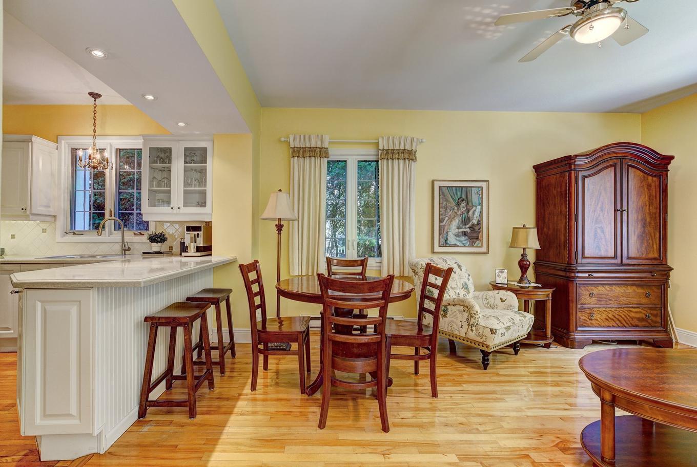 Dinette - 212 Av. Kindersley, Mont-Royal, QC - Indoor Photo Showing Other Room