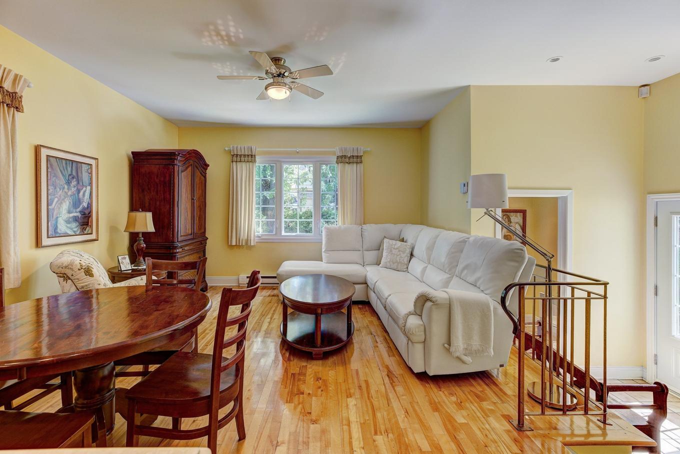 Family room - 212 Av. Kindersley, Mont-Royal, QC - Indoor