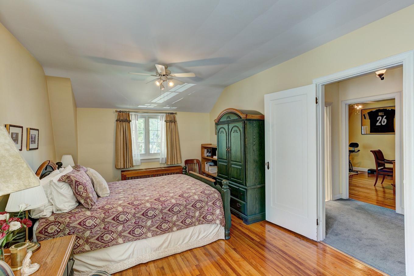 Primary bedroom - 212 Av. Kindersley, Mont-Royal, QC - Indoor Photo Showing Bedroom