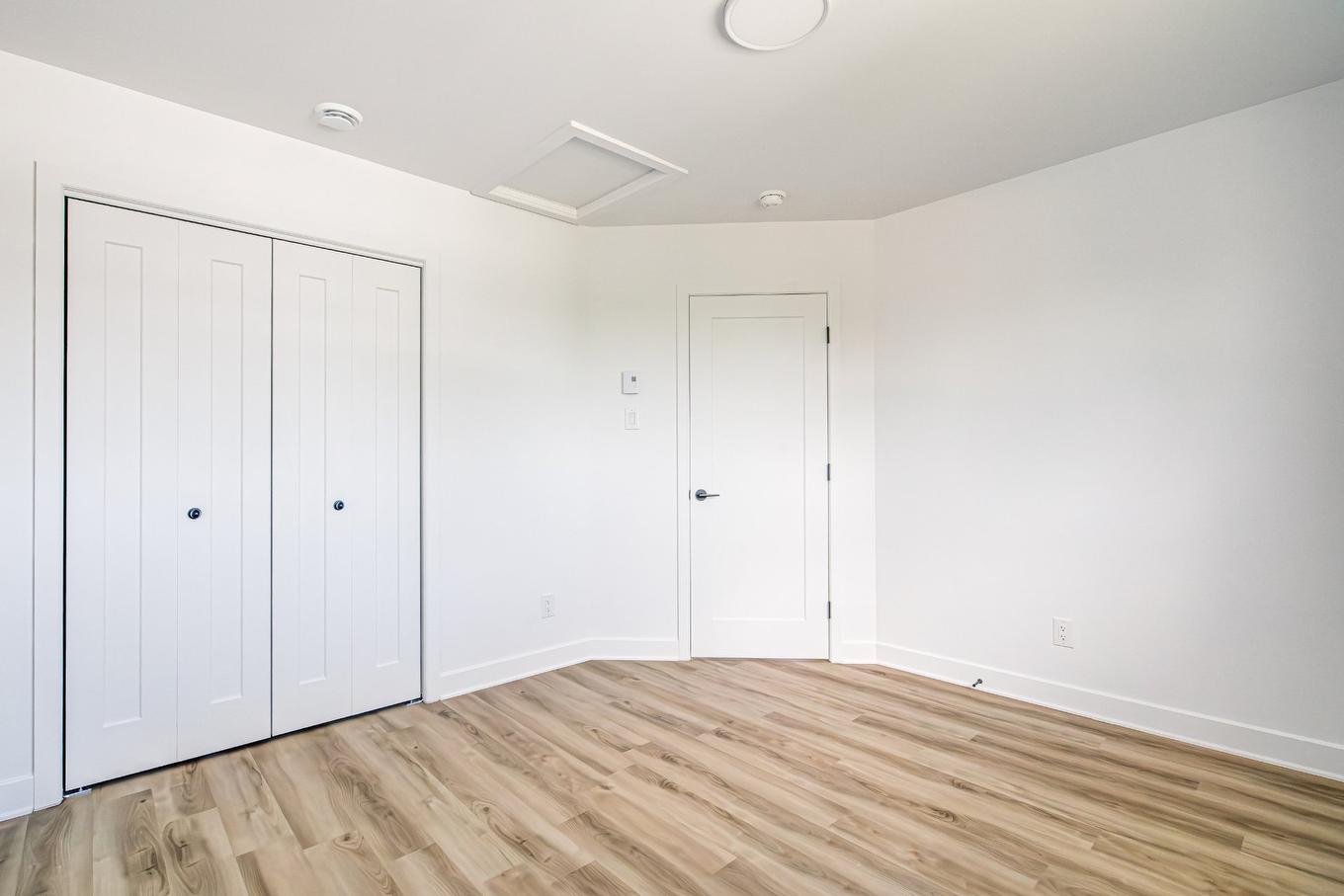 Overall view - 1-3930 Boul. Hébert, Salaberry-De-Valleyfield, QC - Indoor Photo Showing Other Room