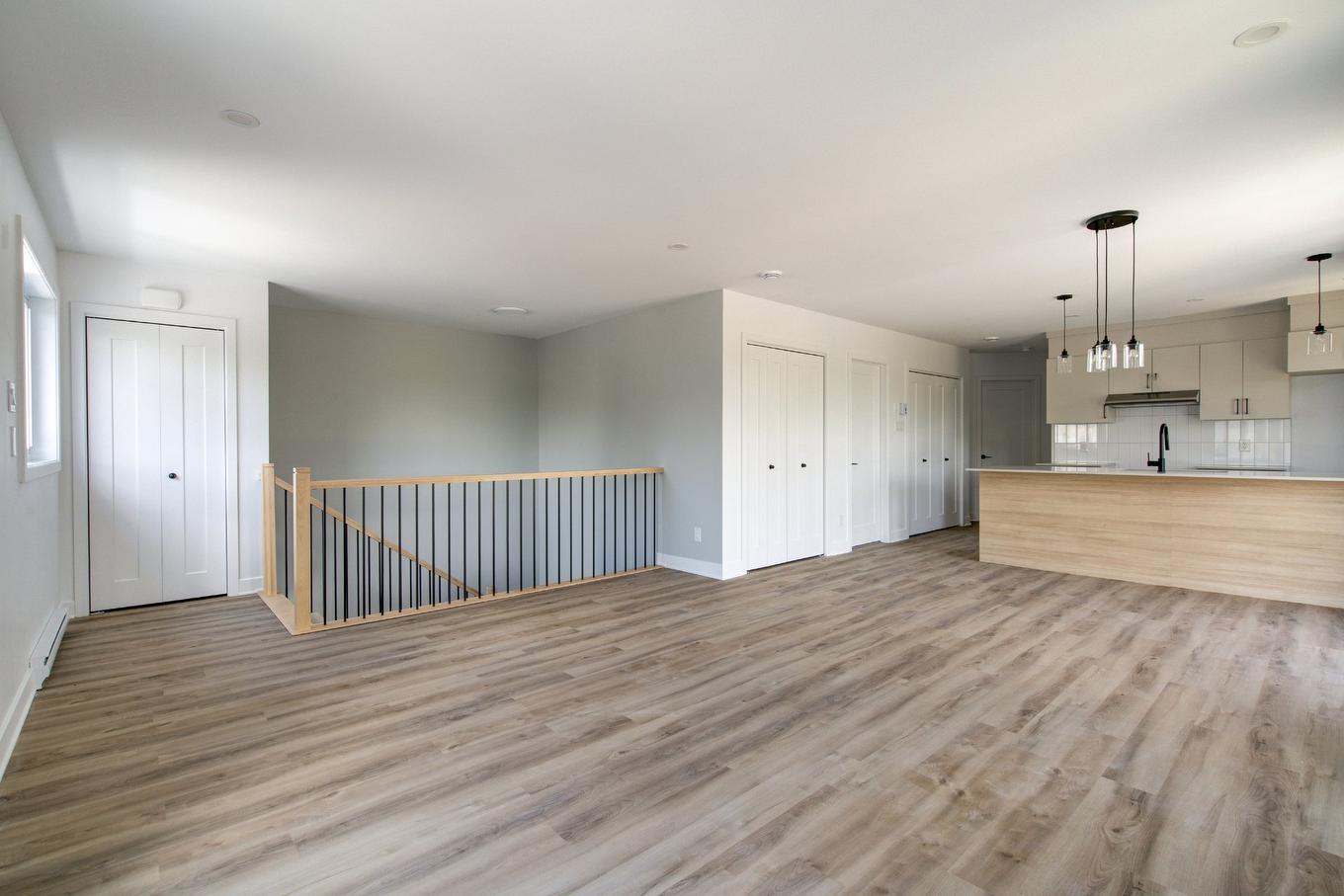 Vue d'ensemble - 3-3930 Boul. Hébert, Salaberry-De-Valleyfield, QC - Indoor Photo Showing Kitchen