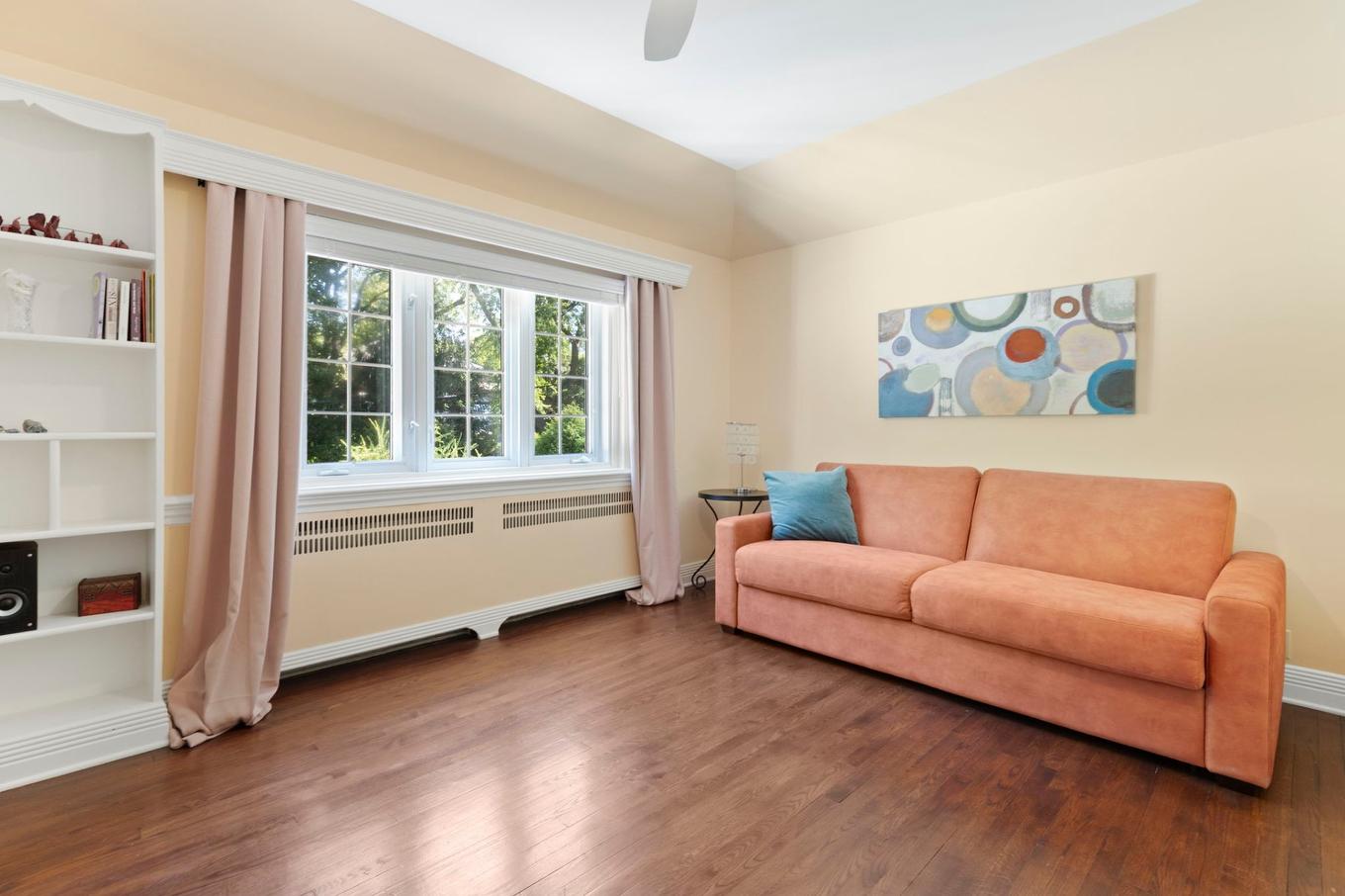 Chambre à coucher - 5044 Av. Ponsard, Montréal (Côte-Des-Neiges/Notre-Dame-De-Grâce), QC - Indoor Photo Showing Living Room