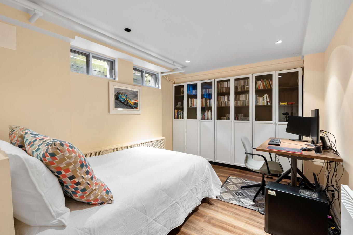 Chambre à coucher - 5044 Av. Ponsard, Montréal (Côte-Des-Neiges/Notre-Dame-De-Grâce), QC - Indoor