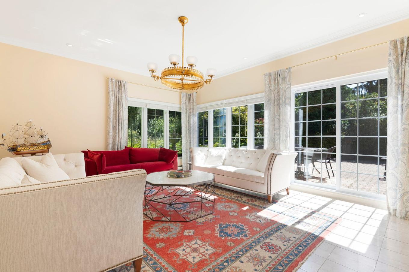 Salon - 5044 Av. Ponsard, Montréal (Côte-Des-Neiges/Notre-Dame-De-Grâce), QC - Indoor Photo Showing Living Room