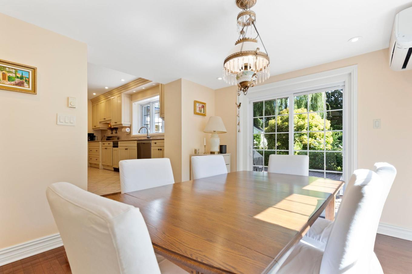 Coin-repas - 5044 Av. Ponsard, Montréal (Côte-Des-Neiges/Notre-Dame-De-Grâce), QC - Indoor Photo Showing Dining Room