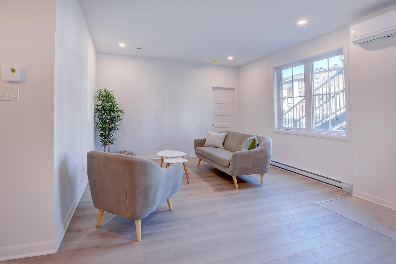 Living room - 868 Rue De Chaumont, Saint-Jérôme, QC - Indoor