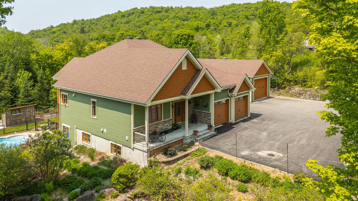 Aerial photo - 113 Mtée Des Samares, Sainte-Agathe-Des-Monts, QC - Outdoor