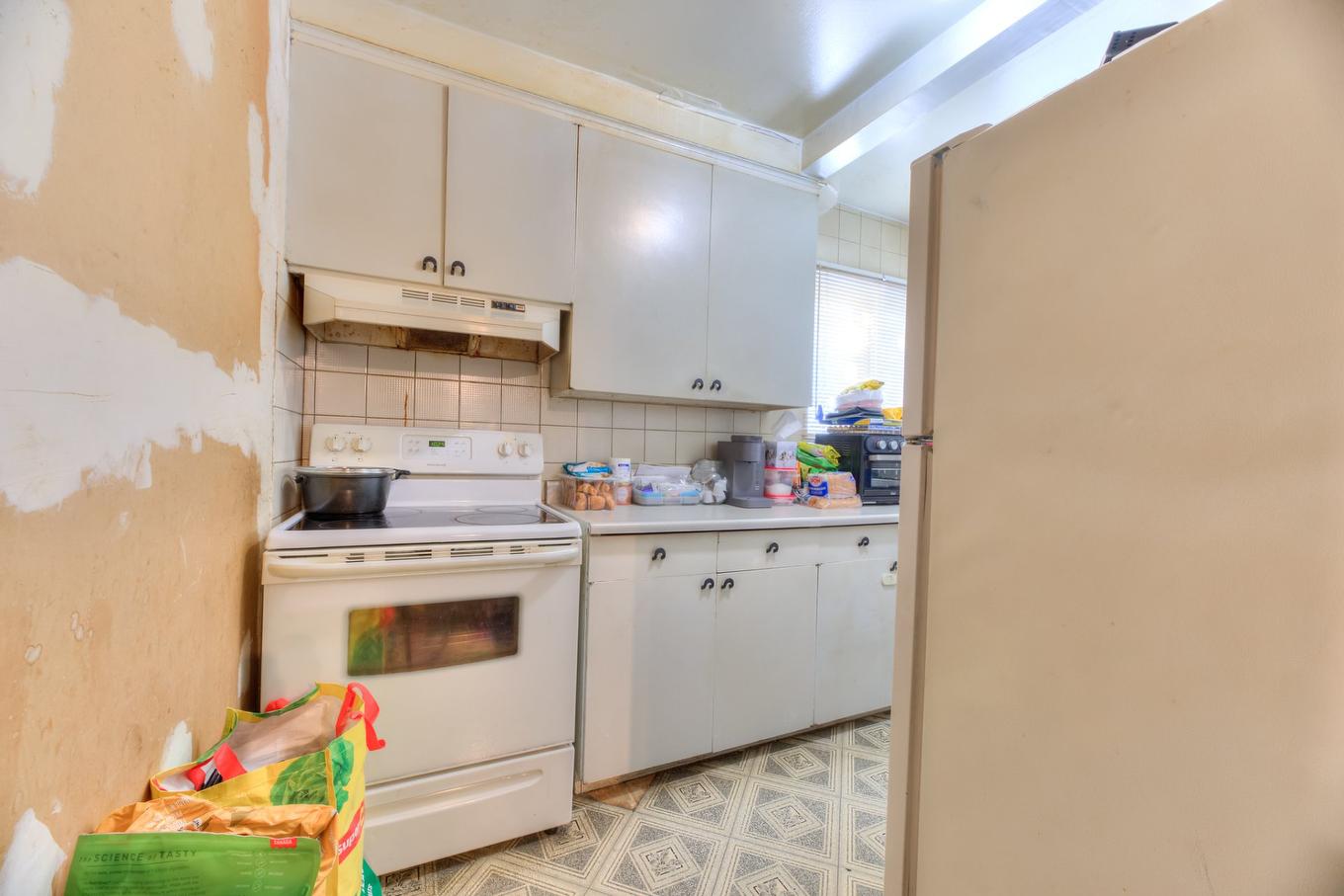 Kitchen - 141 Rue Delisle, Laval (Duvernay), QC - Indoor Photo Showing Kitchen