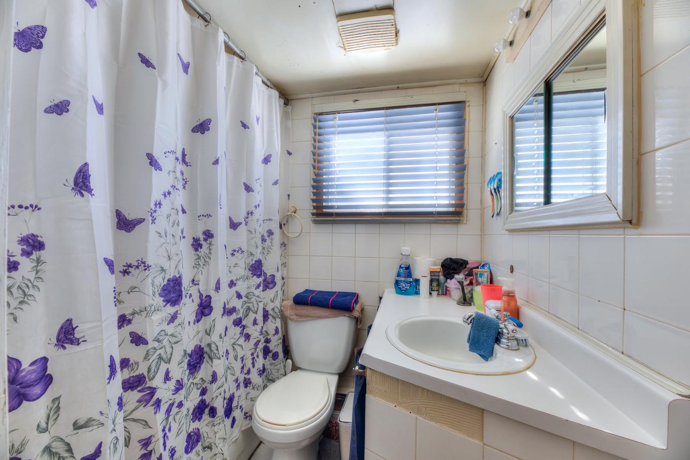 Bathroom - 141 Rue Delisle, Laval (Duvernay), QC - Indoor Photo Showing Bathroom