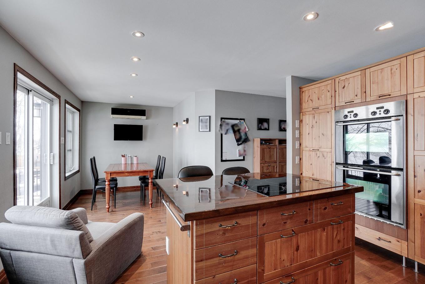 Kitchen - 11 Rue Île-Mathieu, Laval (Saint-François), QC - Indoor