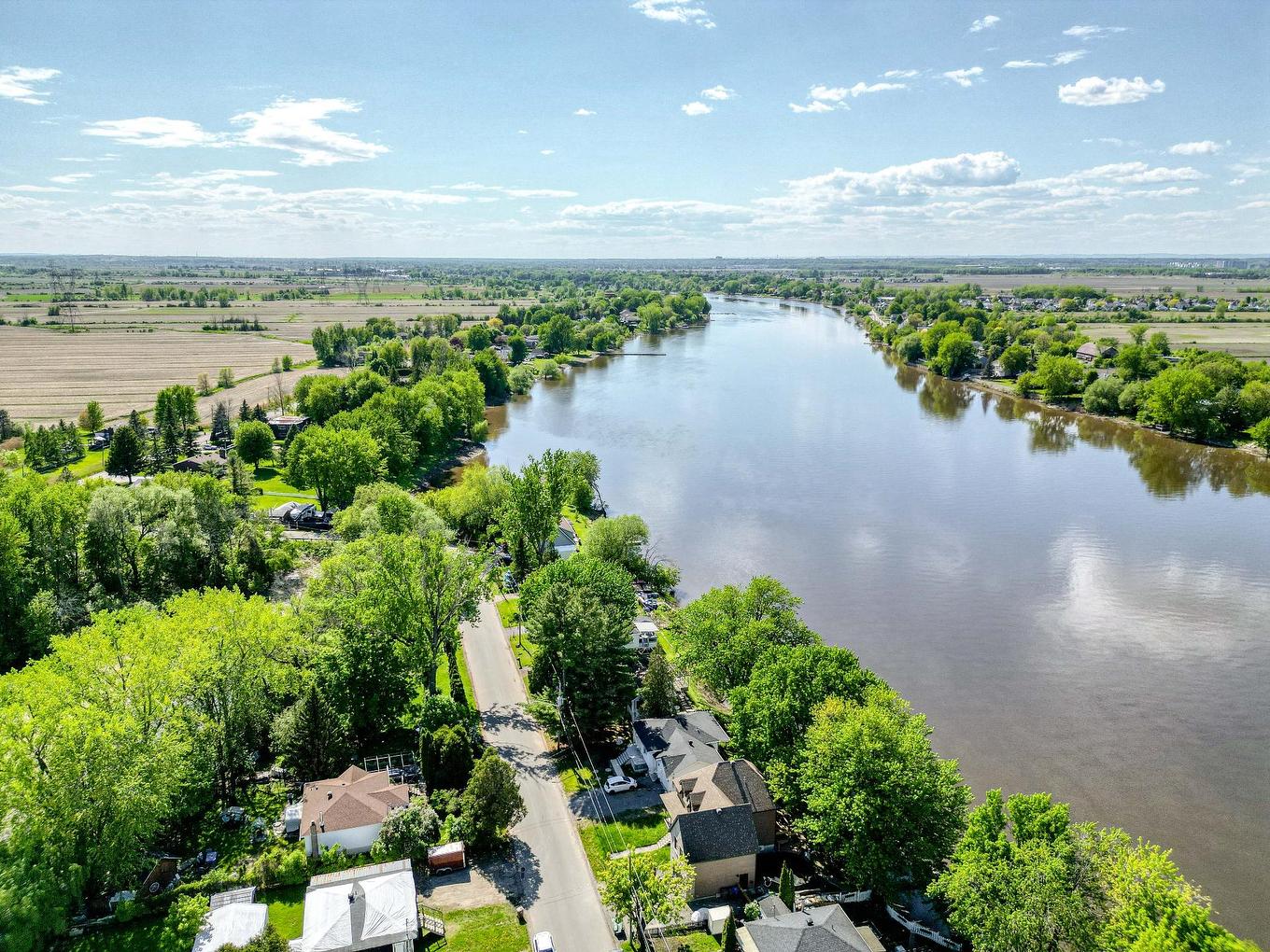 Aerial photo - 11 Rue Île-Mathieu, Laval (Saint-François), QC - Outdoor With Body Of Water With View