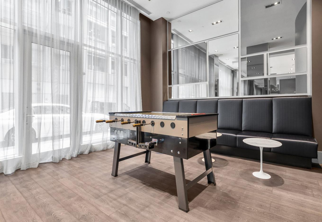 Common room - 2508-405 Rue De La Concorde, Montréal (Ville-Marie), QC - Indoor Photo Showing Other Room