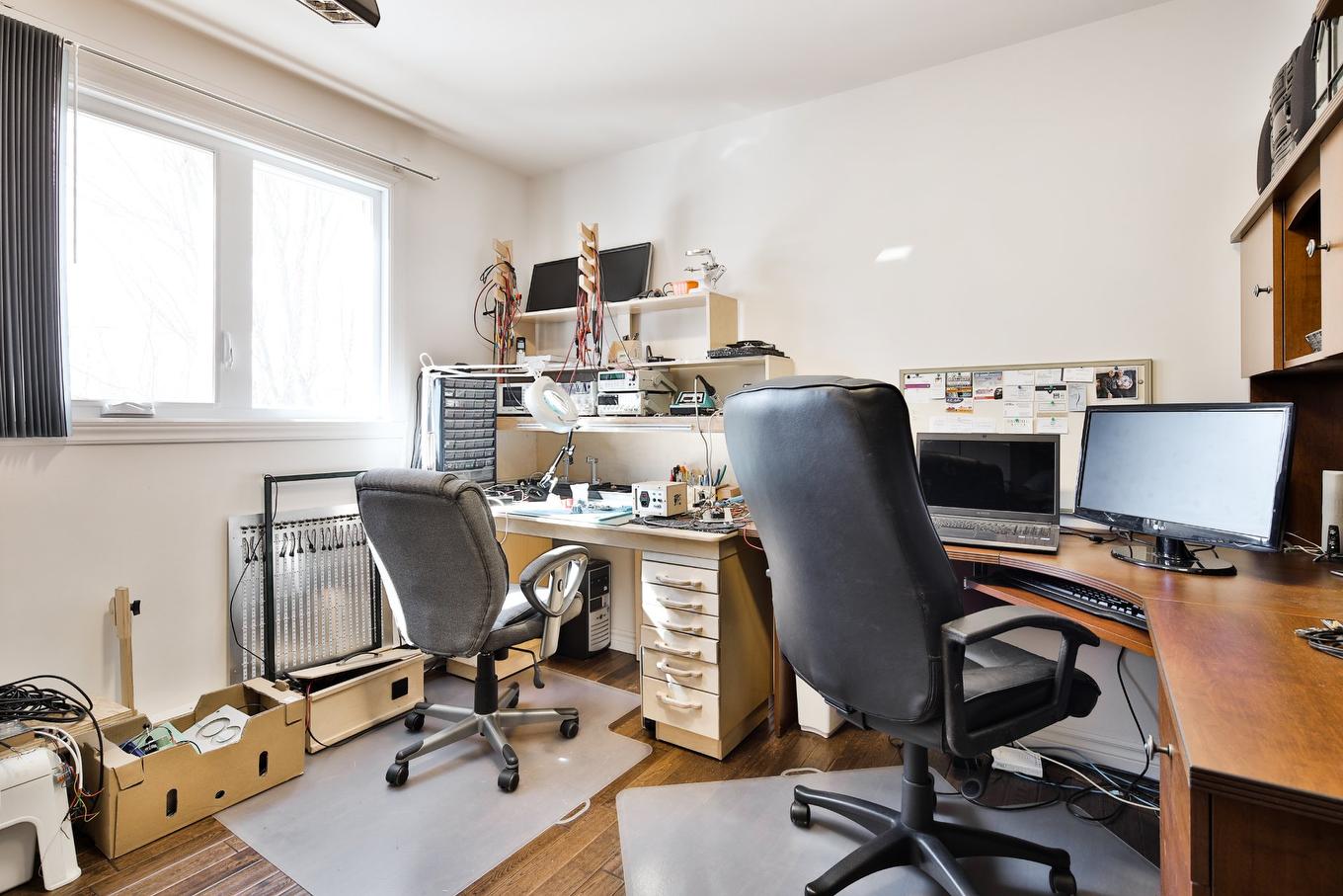 Bedroom - 856 Rue Bernard-Pilon, Mcmasterville, QC - Indoor Photo Showing Office