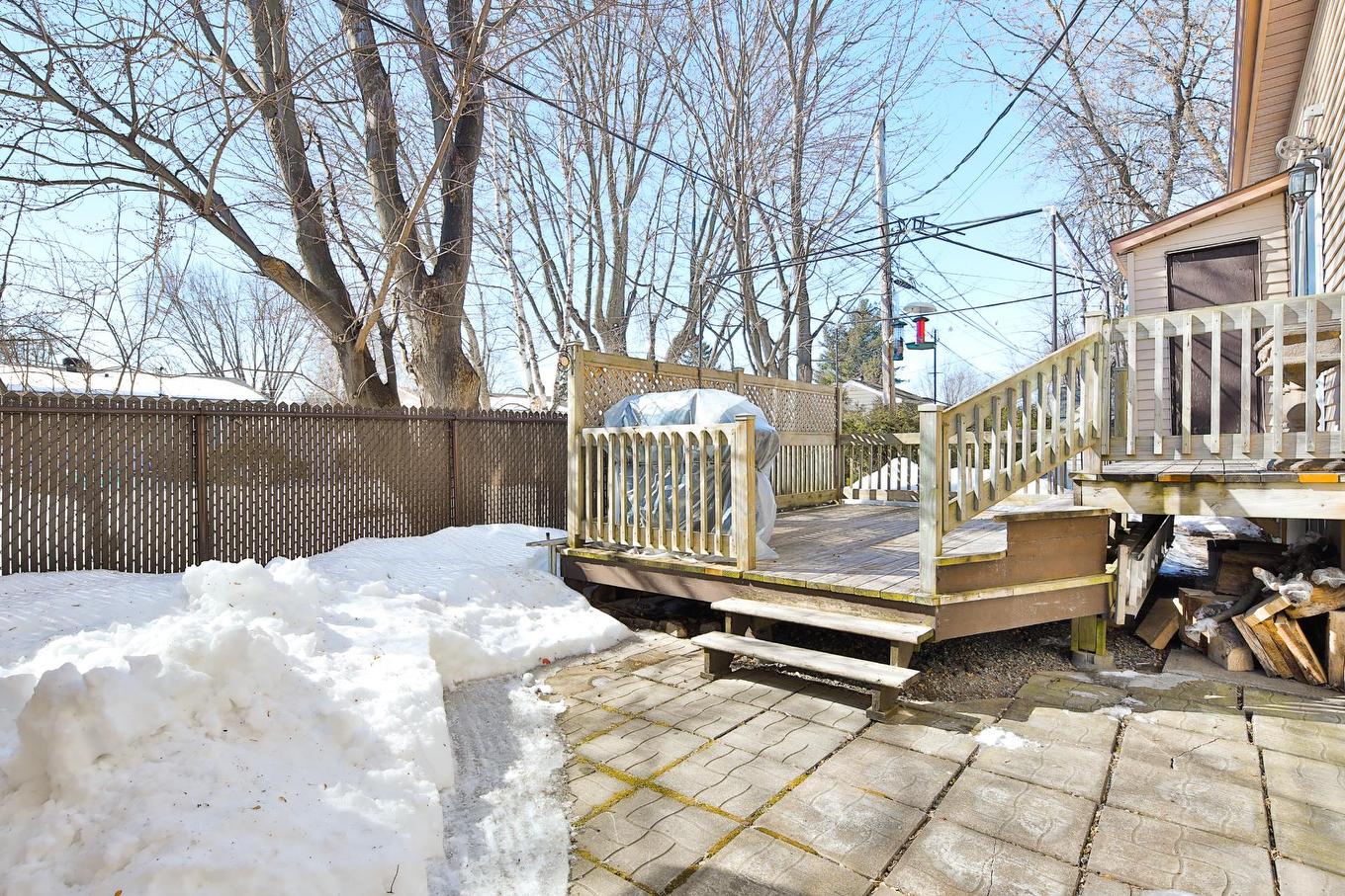 Backyard - 856 Rue Bernard-Pilon, Mcmasterville, QC - Outdoor