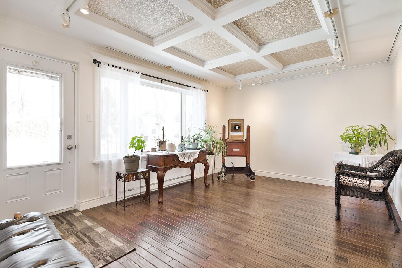 Hall - 856 Rue Bernard-Pilon, Mcmasterville, QC - Indoor