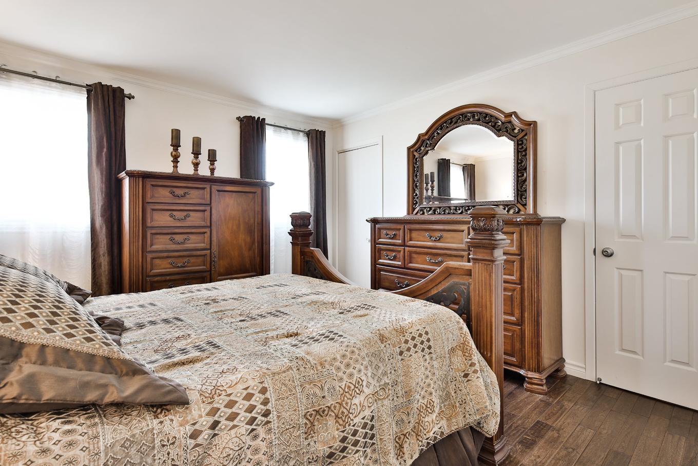 Primary bedroom - 856 Rue Bernard-Pilon, Mcmasterville, QC - Indoor Photo Showing Bedroom