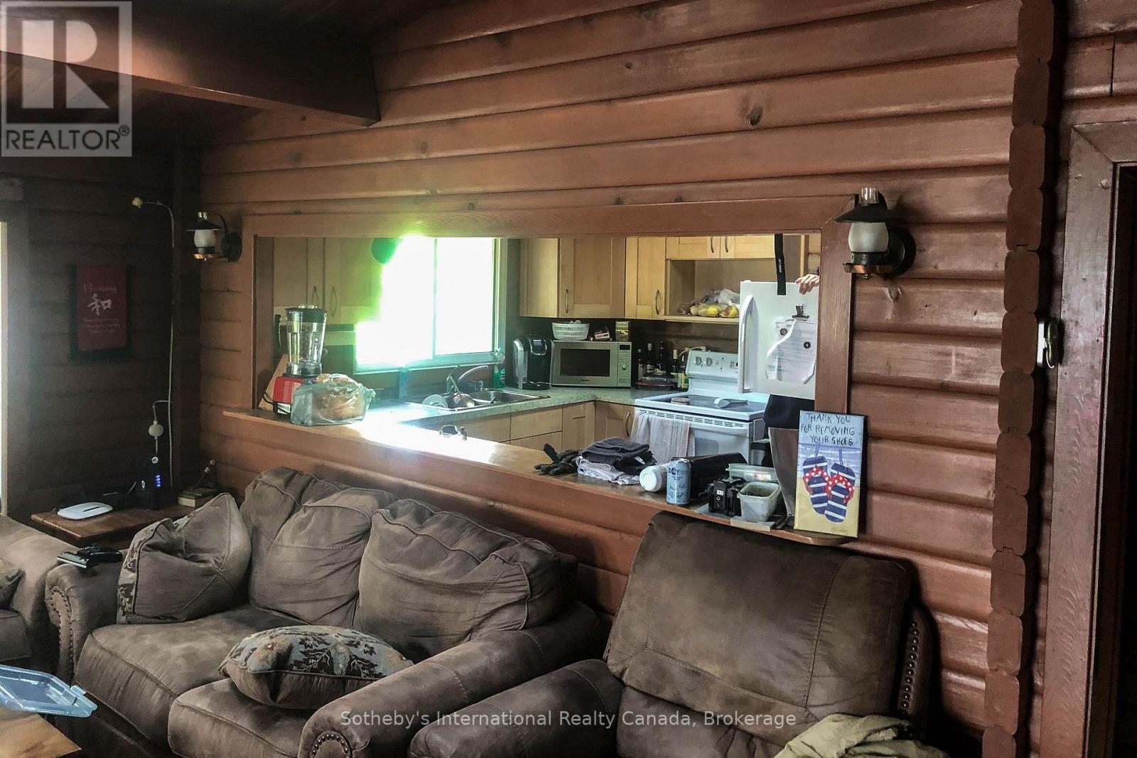 6198 Go Home Lake Shr, Georgian Bay (Gibson), ON - Indoor