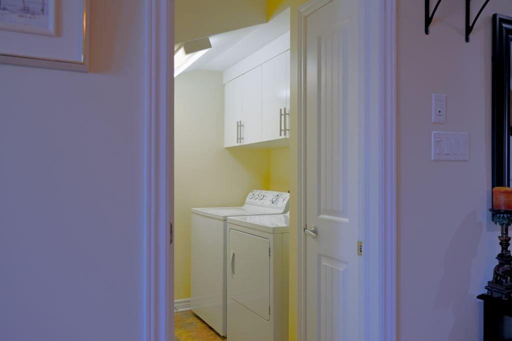 Salle de lavage - 15756 Rue Notre-Dame E., Montréal (Rivière-Des-Prairies/Pointe-Aux-Trembles), QC - Indoor Photo Showing Laundry Room