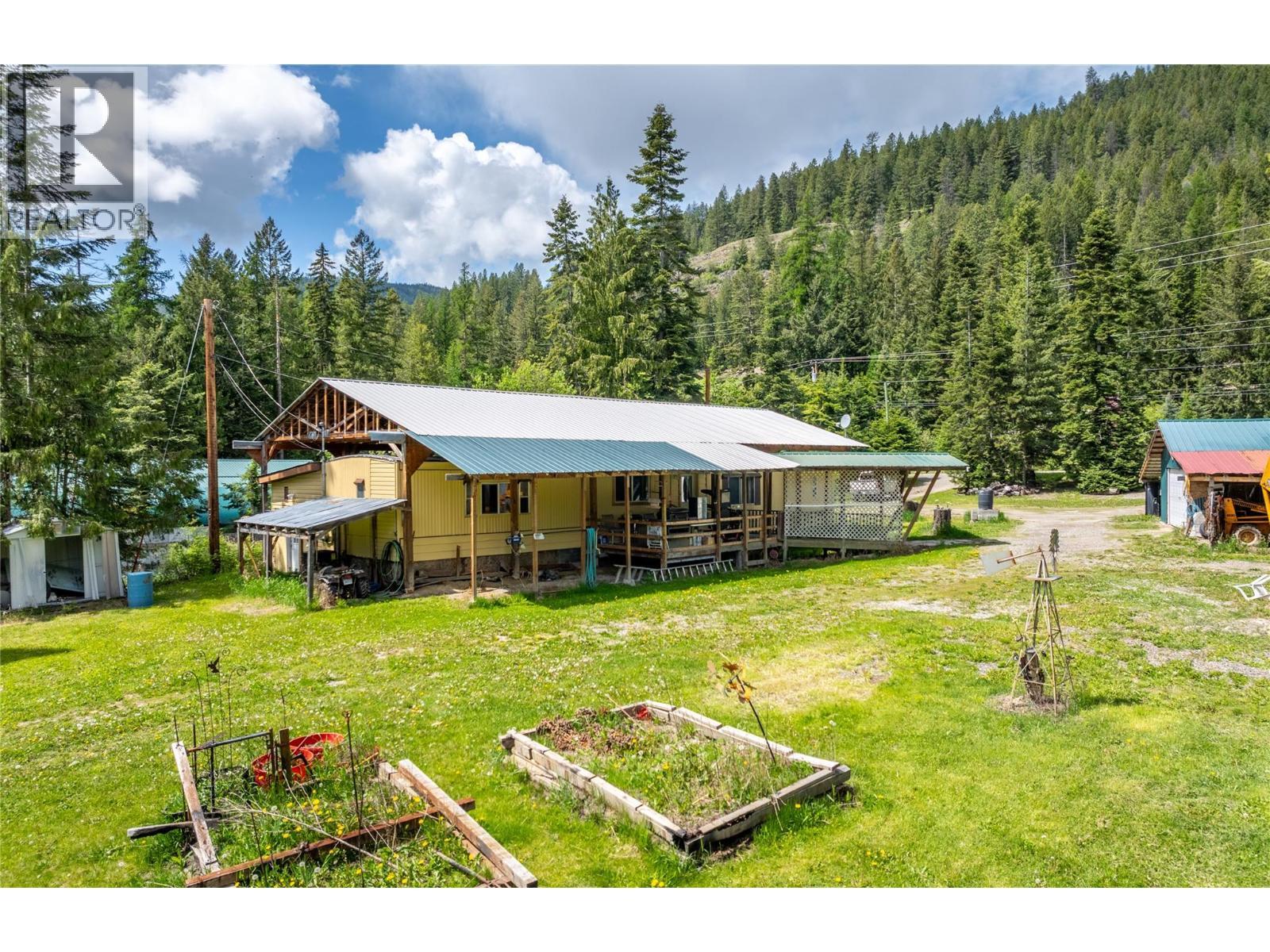 4717 Goat River North Road, Arrow Creek, BC