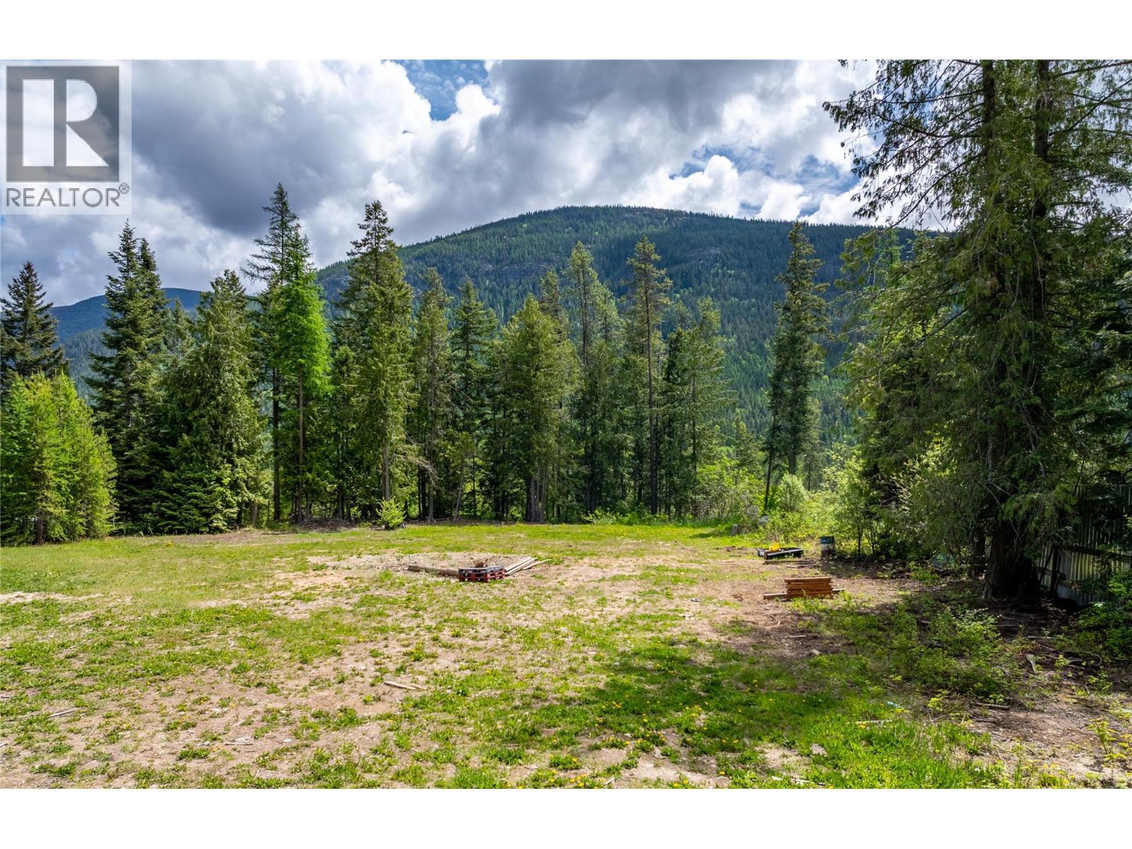 4717 Goat River North Road, Arrow Creek, BC