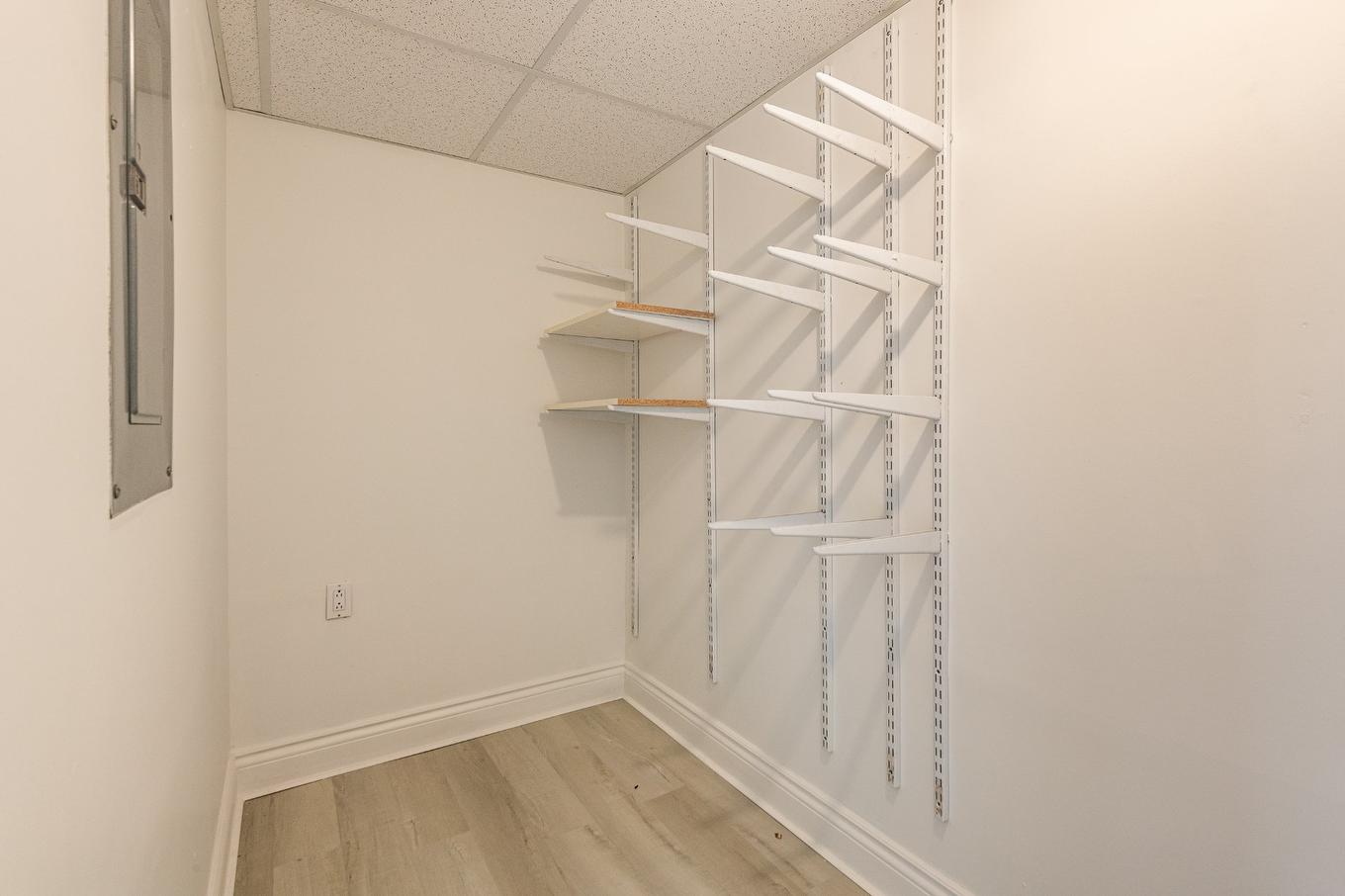 Rangement - 606-30 Ch. Bates, Montréal (Outremont), QC - Indoor With Storage