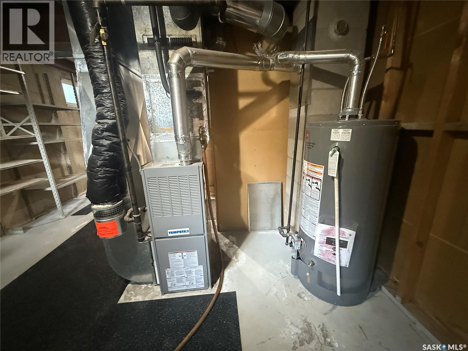 20 Scott Crescent, Weyburn, SK - Indoor Photo Showing Basement
