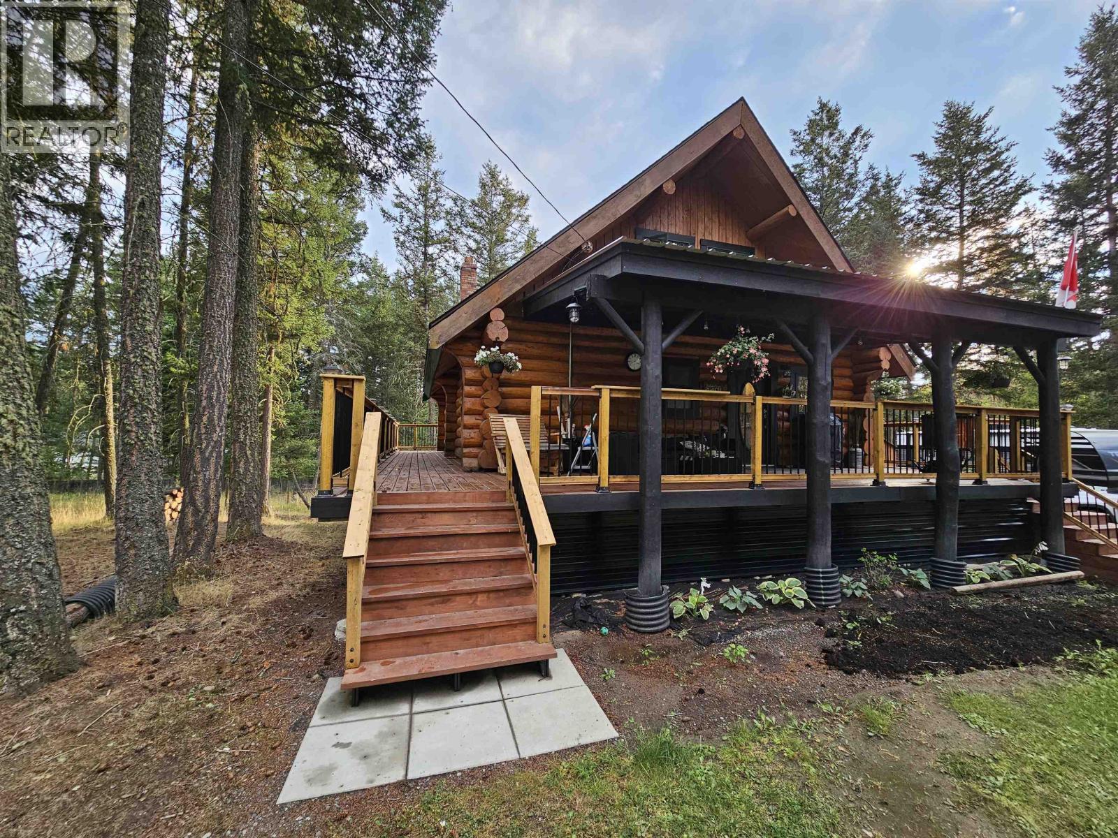 4884 Kitwanga Drive, 108 Mile Ranch, BC - Outdoor With Deck Patio Veranda