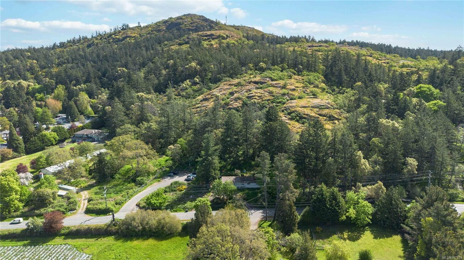 4439 Blenkinsop Rd, Saanich, BC