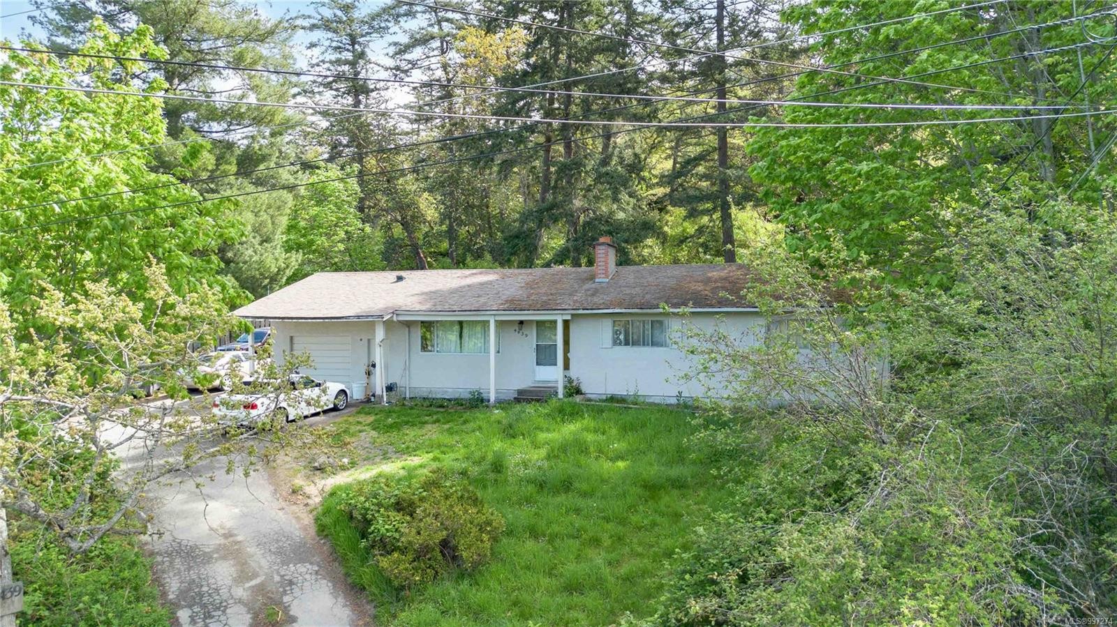 4439 Blenkinsop Rd, Saanich, BC