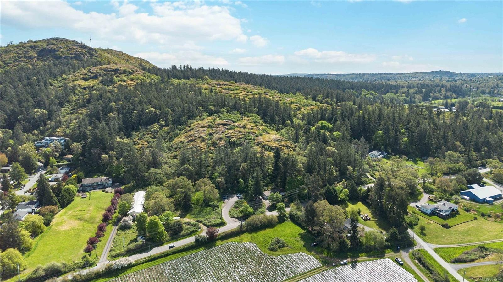 4439 Blenkinsop Rd, Saanich, BC