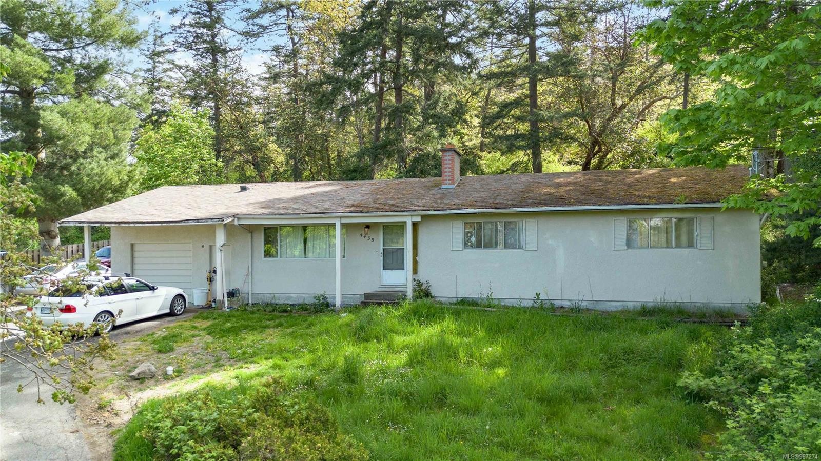 4439 Blenkinsop Rd, Saanich, BC