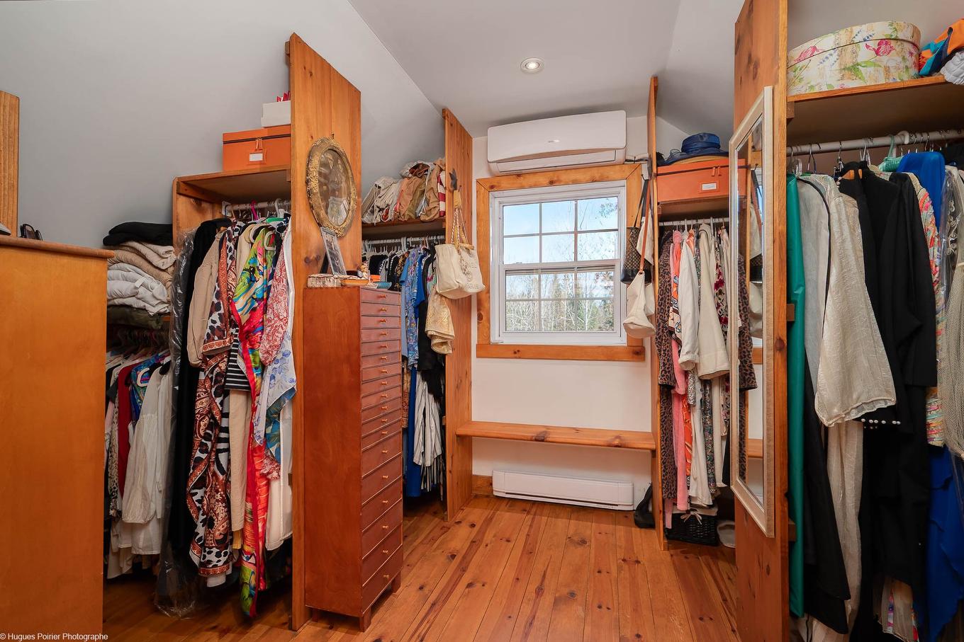 Walk-in closet - 6365 Ch. Des Hauteurs, Sainte-Adèle, QC - Indoor With Storage