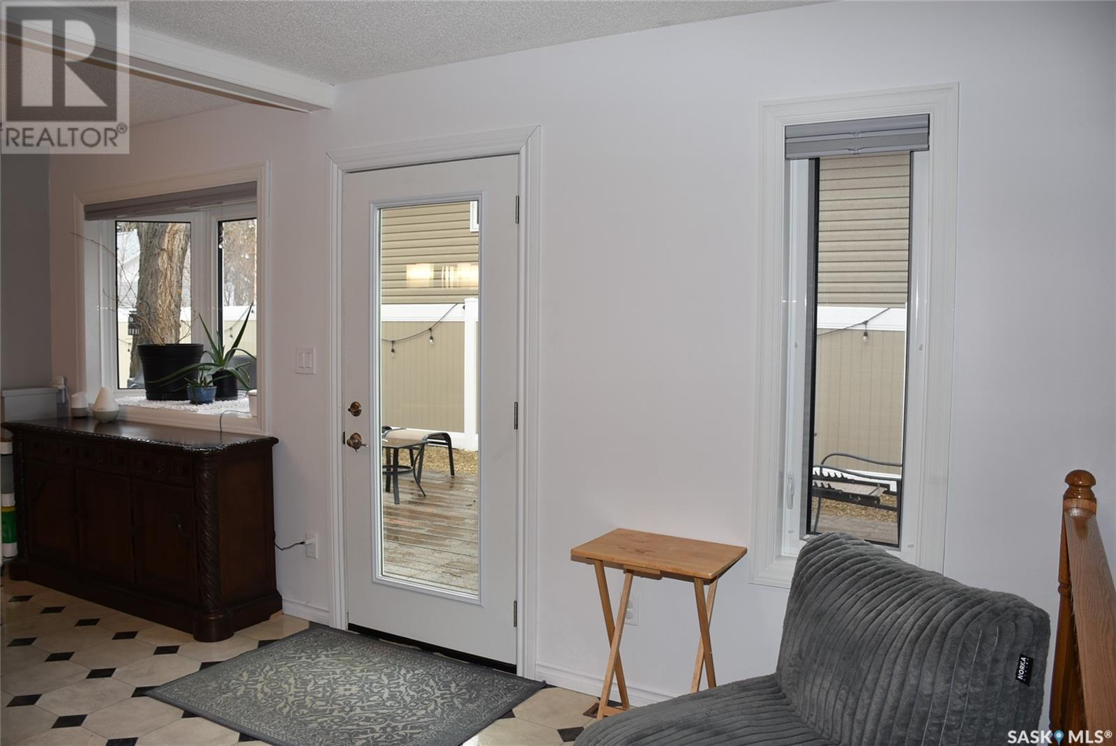 119 Dewdney Street, Indian Head, SK - Indoor