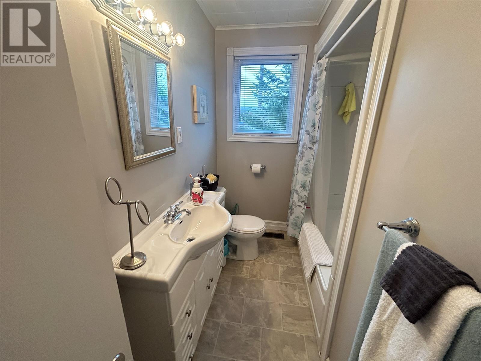 37A Main Street, Roberts Arm, NL - Indoor Photo Showing Bathroom
