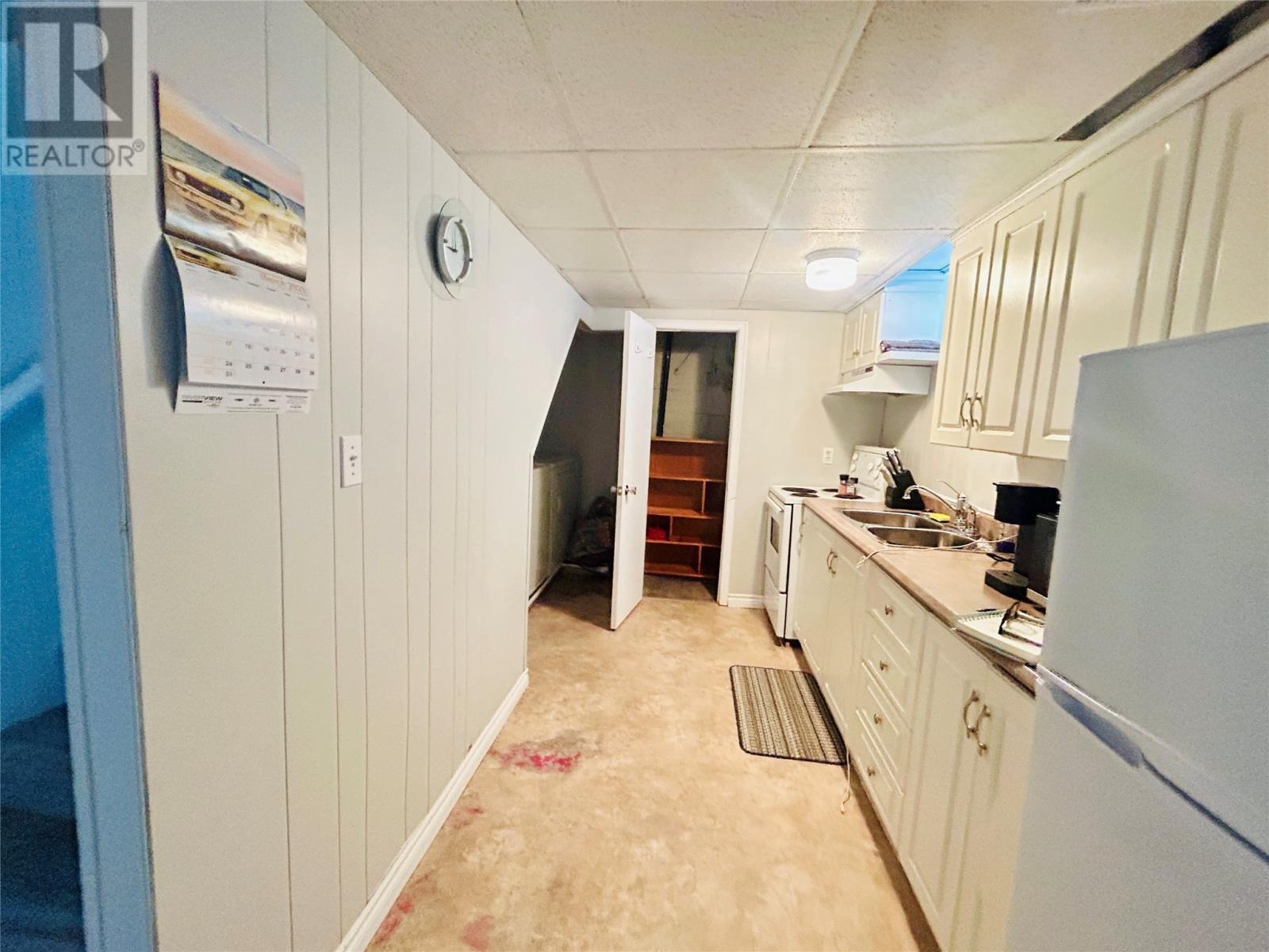 37A Main Street, Roberts Arm, NL - Indoor Photo Showing Kitchen With Double Sink